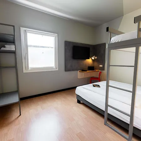 Ibis Budget Flensburg 酒店 *